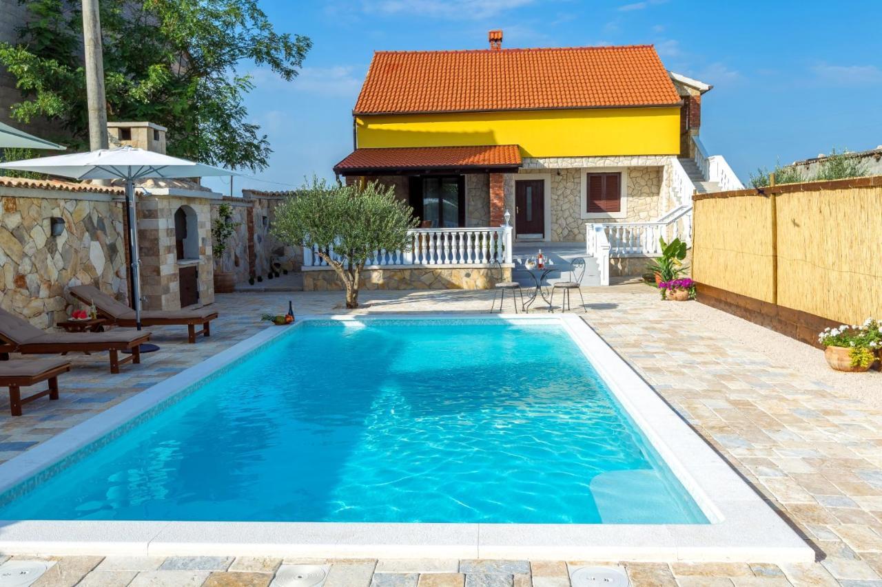 Iva With Pool Villa Sukosan