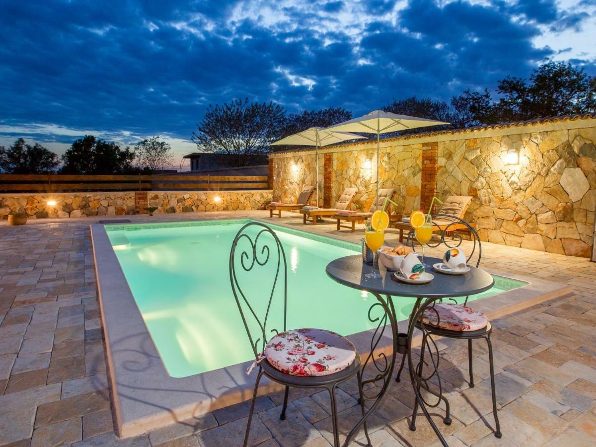 Villa Iva With Pool *